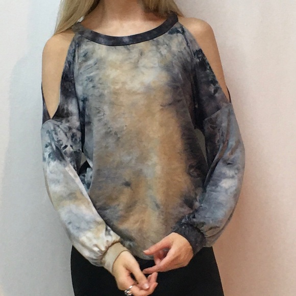 Bubble Sleeve Tie Dye Cold Shoulder Top - Picture 7 of 9